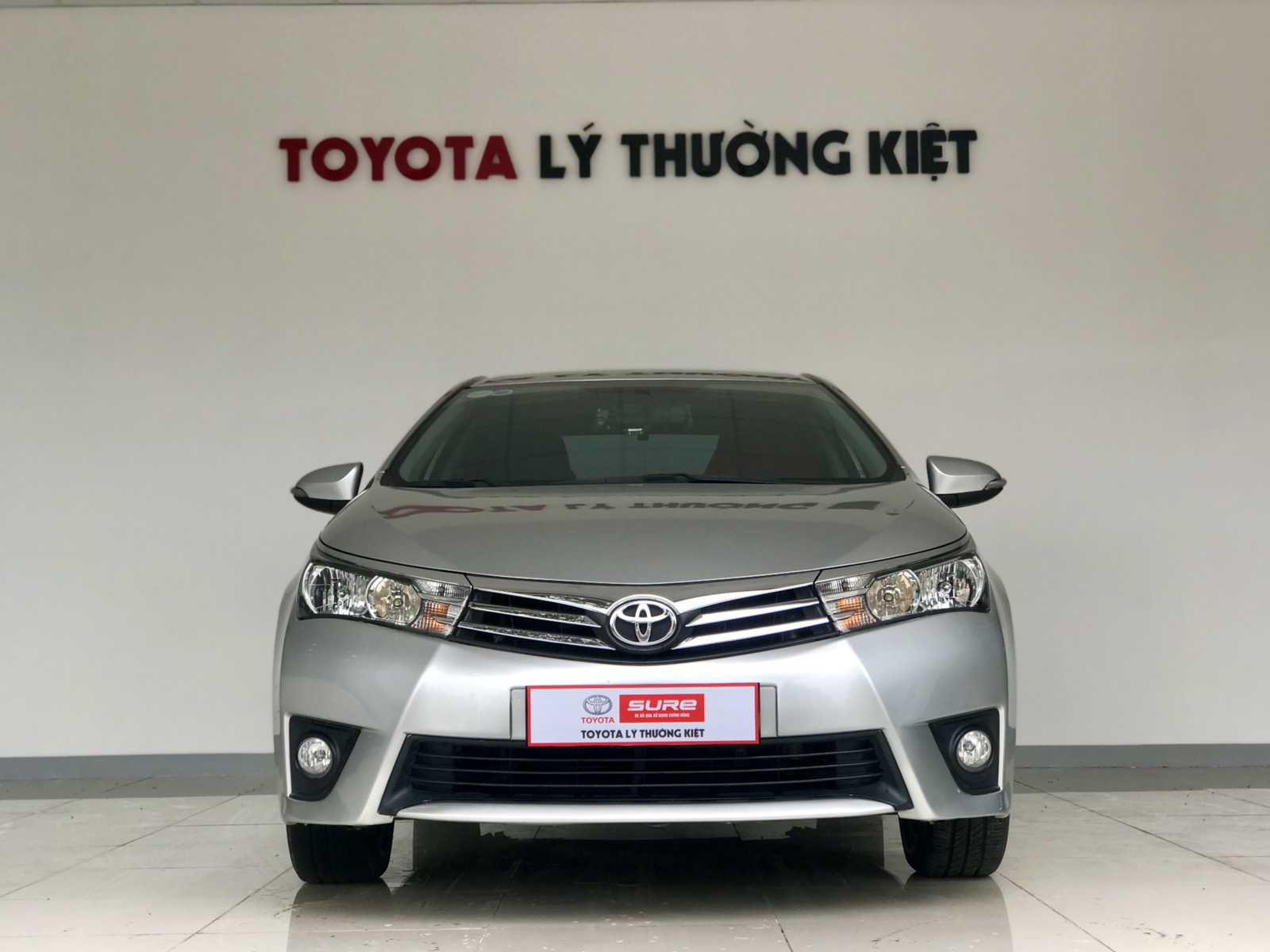 TOYOTA ALTIS 1.8AT- Date- 2015